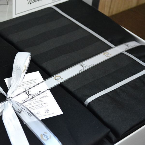Сімейний комплект постільної білизни First Choice Deluxe Satin DARK 160 х 220 см Novel Line Black 31759 фото